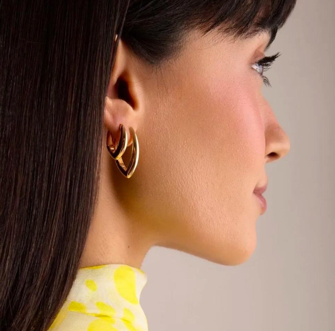 Curved V Shaped Gold Plated Earring - S
