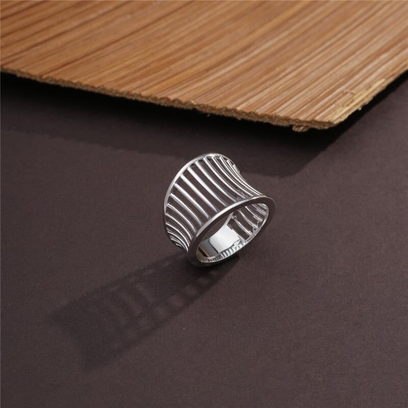Ella Ring - Leaked and Textured Curved Ring